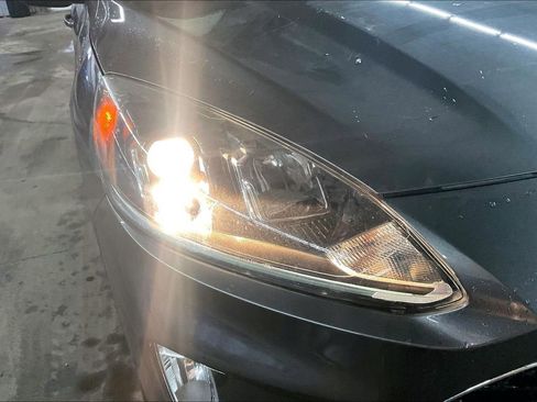 Used 2020 Ford Escape SEL image 32