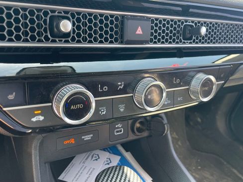 Used 2023 Honda Civic EX image 9