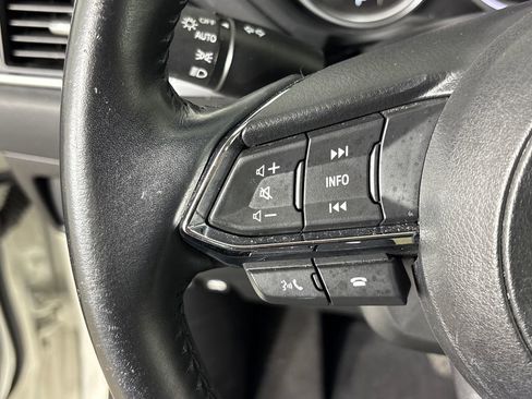 Used 2021 MAZDA CX-5 Touring FWD image 19