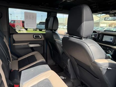 Used 2023 Ford Bronco 4-Door AWD/4WD image 35