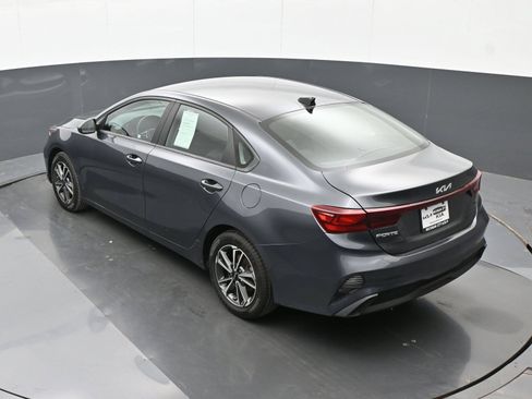 Used 2022 Kia Forte LXS FWD image 29