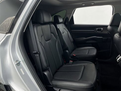 Used 2021 Kia Sorento EX w/ Panoramic Sunroof Package image 34