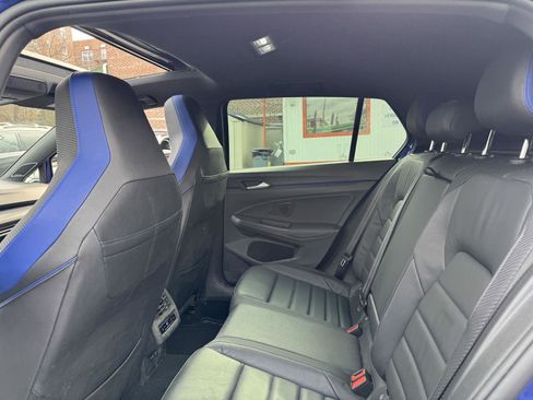 Used 2022 Volkswagen Golf R image 24