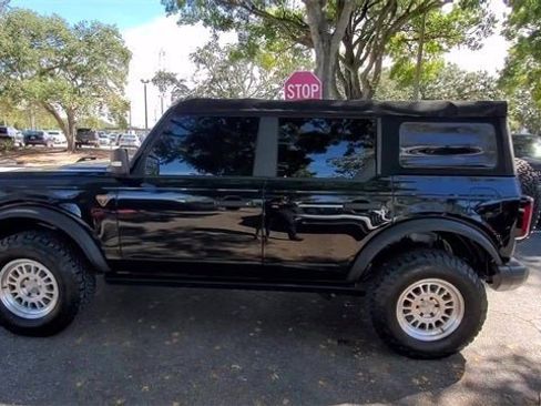 Used 2022 Ford Bronco Badlands image 36