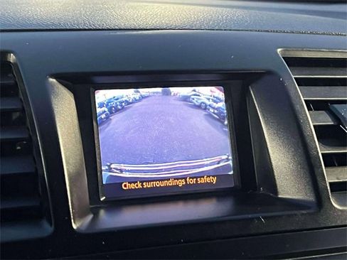 Used 2012 Toyota Highlander 4WD image 39