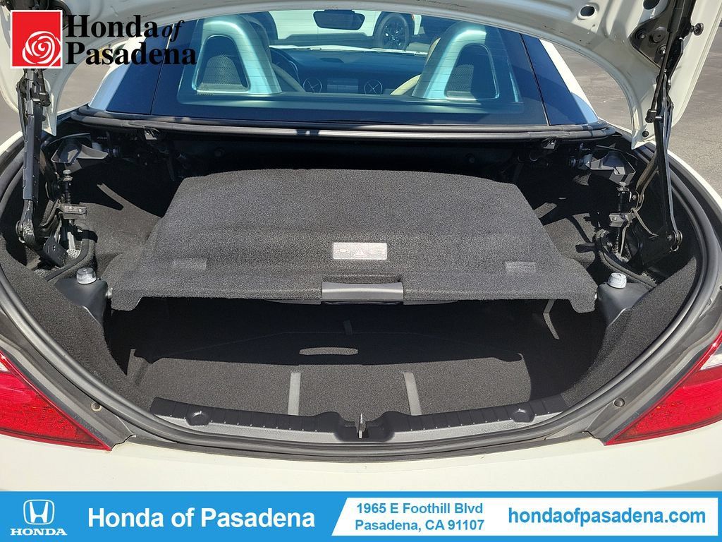 Used 2013 Mercedes-Benz SLK 250 image 26