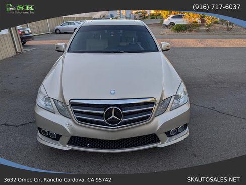 Used 2010 Mercedes-Benz E 350 4MATIC Sedan image 3