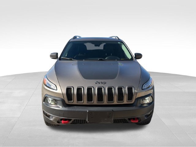 Used 2017 Jeep Cherokee Trailhawk w/ Cold Weather Group AWD/4WD image 3