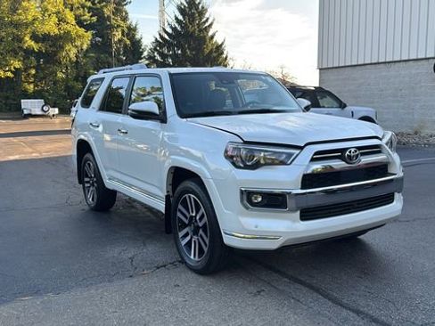Used 2022 Toyota 4Runner Limited image 28