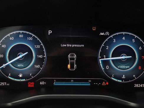 Used 2023 Hyundai Santa Fe Calligraphy w/ Cargo Package image 24