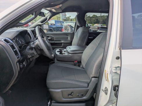 Used 2025 RAM 2500 Big Horn AWD/4WD image 8
