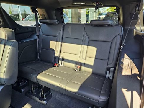 Used 2021 Chevrolet Tahoe High Country w/ Premium Package AWD/4WD image 18