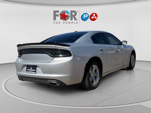 Used 2022 Dodge Charger SXT RWD image 5