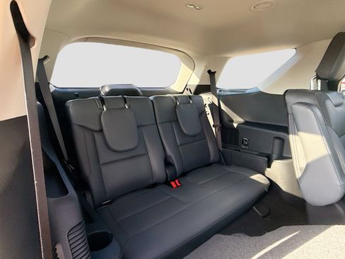 New 2026 Ford Explorer Active w/ Active Comfort Package RWD image 34