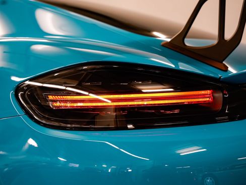 Used 2021 Porsche 718 Cayman GT4 RWD image 30