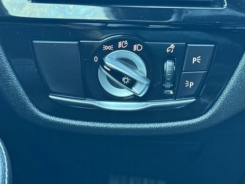 Used 2023 BMW 530e w/ Convenience Package image 30