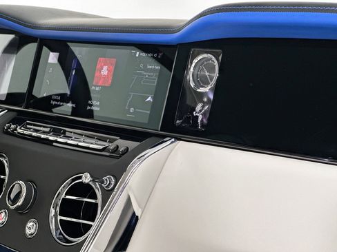 Certified 2025 Rolls-Royce Cullinan AWD/4WD image 31