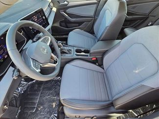 New 2026 Volkswagen Jetta SE FWD video 4