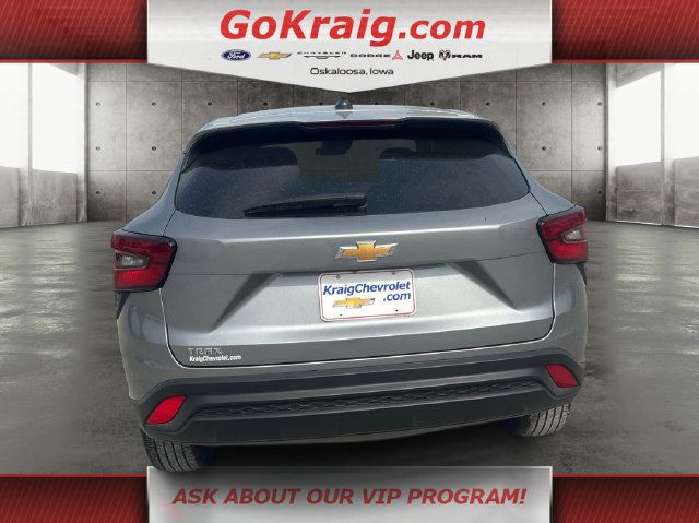 Used 2026 Chevrolet Trax LS FWD image 6