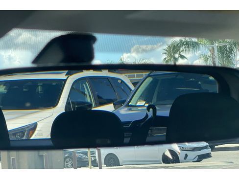 Certified 2023 Subaru Crosstrek 2.0i image 24