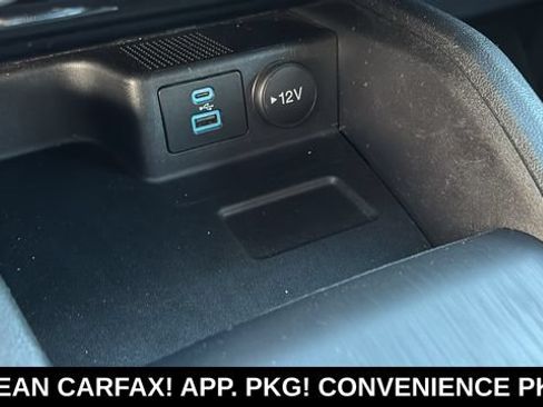 Used 2022 Ford Escape SE w/ SE Sport Appearance Package FWD image 20