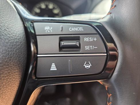Certified 2025 Honda HR-V Sport image 21