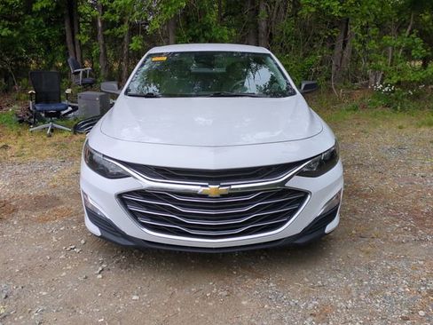 Used 2023 Chevrolet Malibu LS FWD image 3