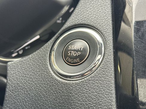 Used 2017 Nissan Rogue SL w/ SL Premium Package AWD/4WD image 23