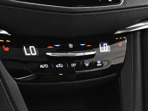 Certified 2022 Cadillac XT5 Premium Luxury w/ LPO, Floor Liner Package image 19