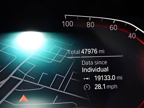 Used 2022 BMW X5 xDrive40i w/ M Sport Package image 13