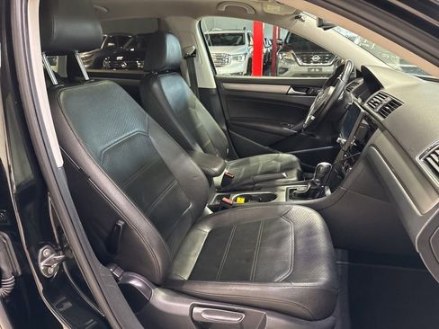 Used 2014 Volkswagen Passat TDI SE FWD image 36
