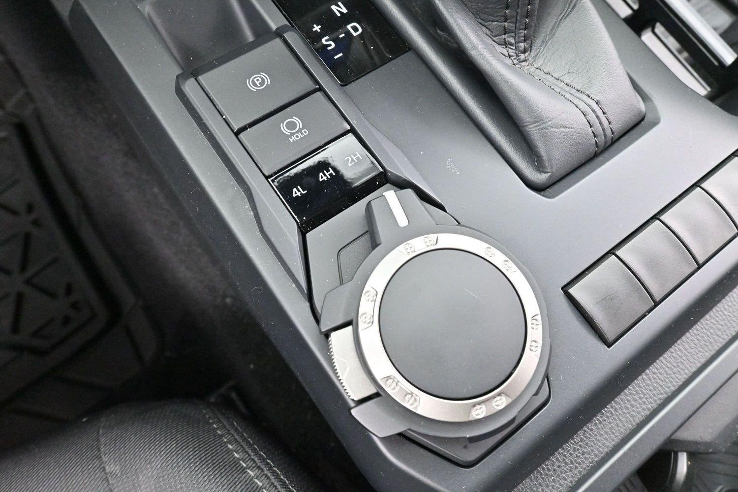 Used 2024 Toyota Tacoma SR AWD/4WD image 25