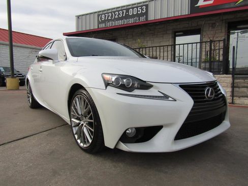 Used 2014 Lexus IS 250 4dr Sport Sdn Auto RWD w/ Navigation Package image 6