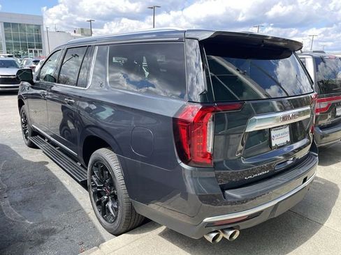 Used 2022 GMC Yukon XL Denali w/ Advanced Technology Package image 10