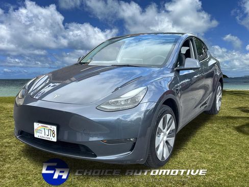 Used 2023 Tesla Model Y Long Range AWD/4WD image 1