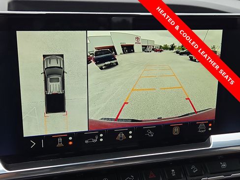 Used 2024 Chevrolet Silverado 1500 High Country w/ Technology Package AWD/4WD image 18