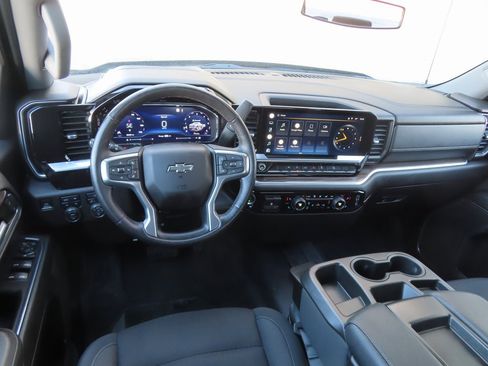 Certified 2022 Chevrolet Silverado 1500 RST w/ Z71 Off-Road Package image 4