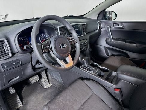Used 2020 Kia Sportage LX AWD/4WD image 9