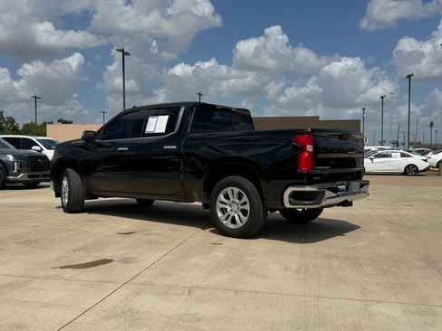 Used 2025 Chevrolet Silverado 1500 LTZ w/ LTZ Convenience Package II RWD image 3
