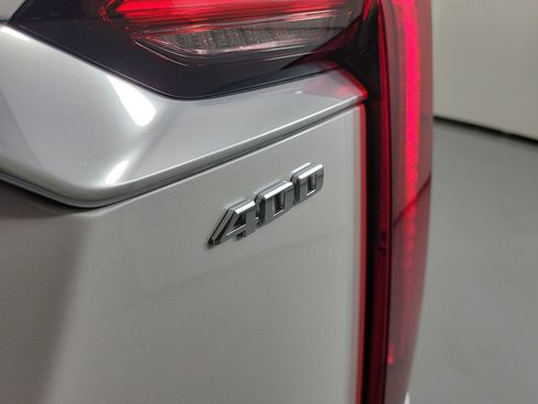 Used 2025 Cadillac XT6 Premium Luxury FWD image 6