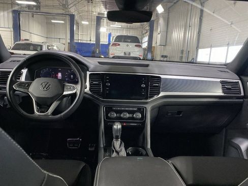 Used 2023 Volkswagen Atlas Cross Sport SEL R-Line image 5
