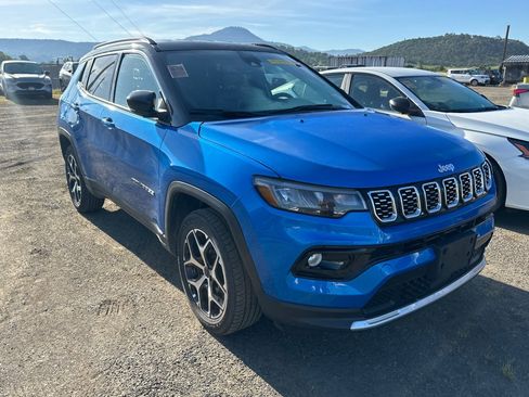 Used 2025 Jeep Compass Limited AWD/4WD image 2