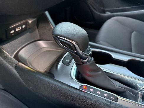 Used 2025 Chevrolet Malibu LS image 23