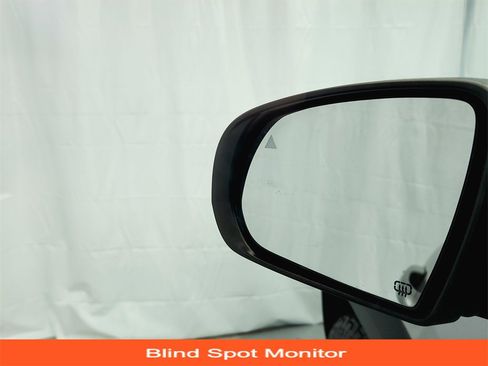 Used 2019 Jeep Cherokee Trailhawk w/ Comfort & Convenience Group image 12