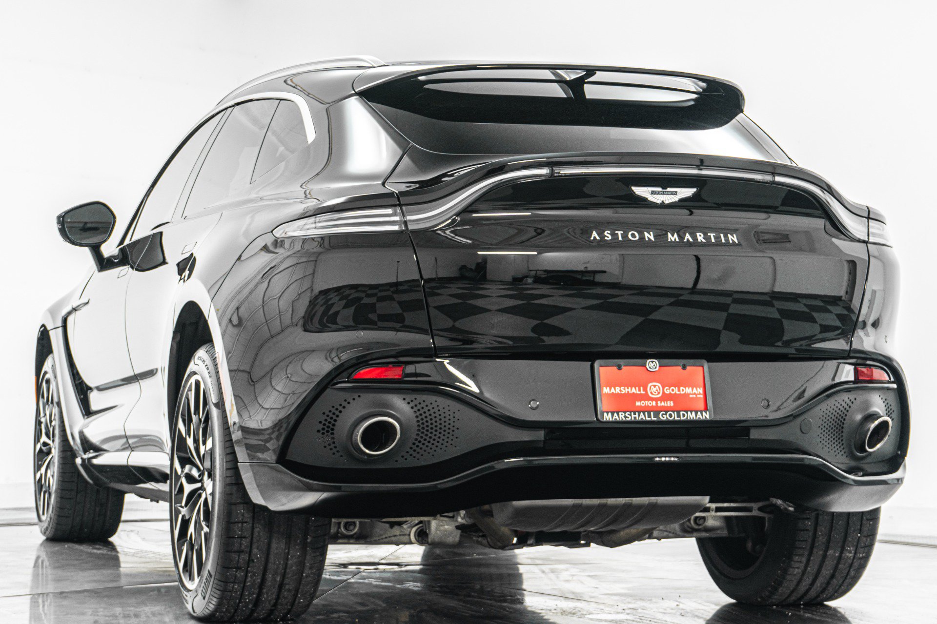 Used 2021 Aston Martin DBX AWD/4WD image 7