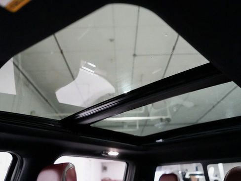 Used 2020 Ford F350 Platinum w/ Tremor Off-Road Package image 28