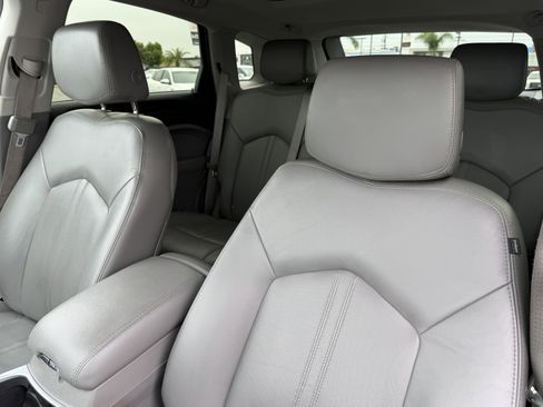 Used 2011 Cadillac SRX Performance FWD image 17