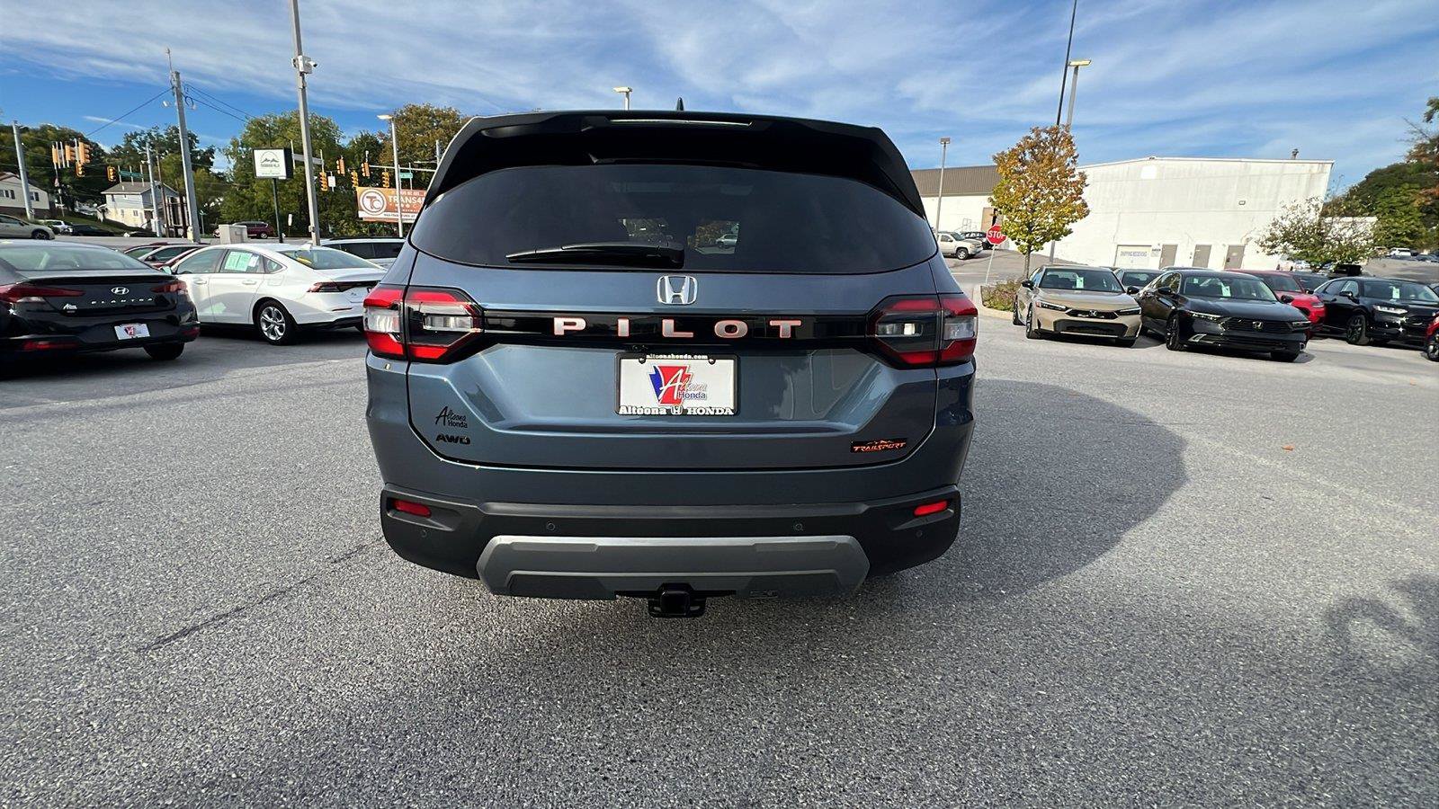 New 2026 Honda Pilot TrailSport image 5