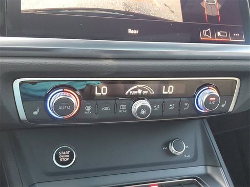 New 2025 Audi Q3 2.0T Premium image 26