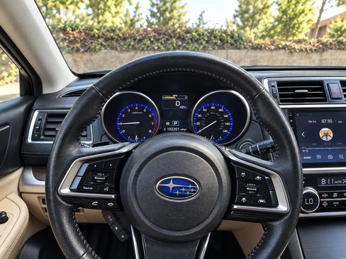 Used 2019 Subaru Outback 2.5i Limited AWD/4WD image 23